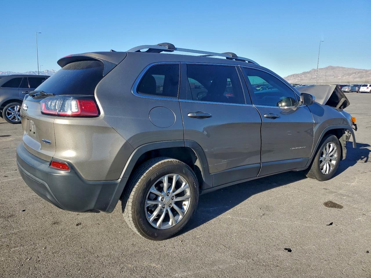 2019 JEEP CHEROKEE LATITUDE photo 3