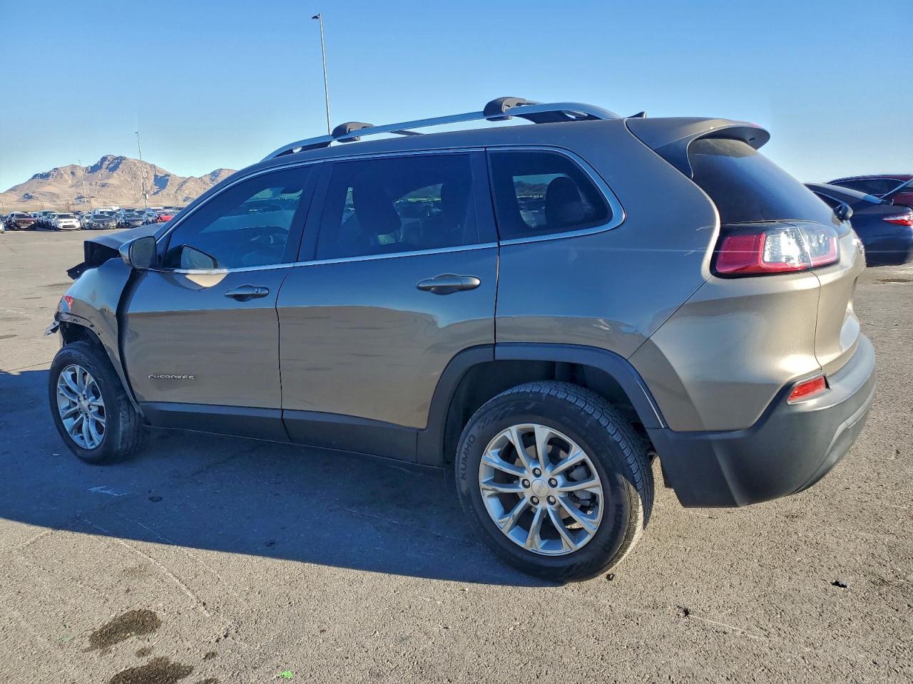 2019 JEEP CHEROKEE LATITUDE photo 2