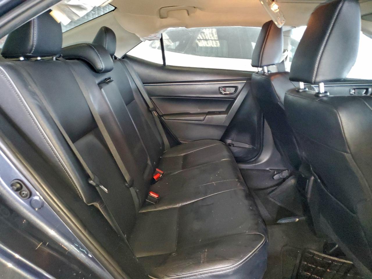 2015 TOYOTA COROLLA L photo 10