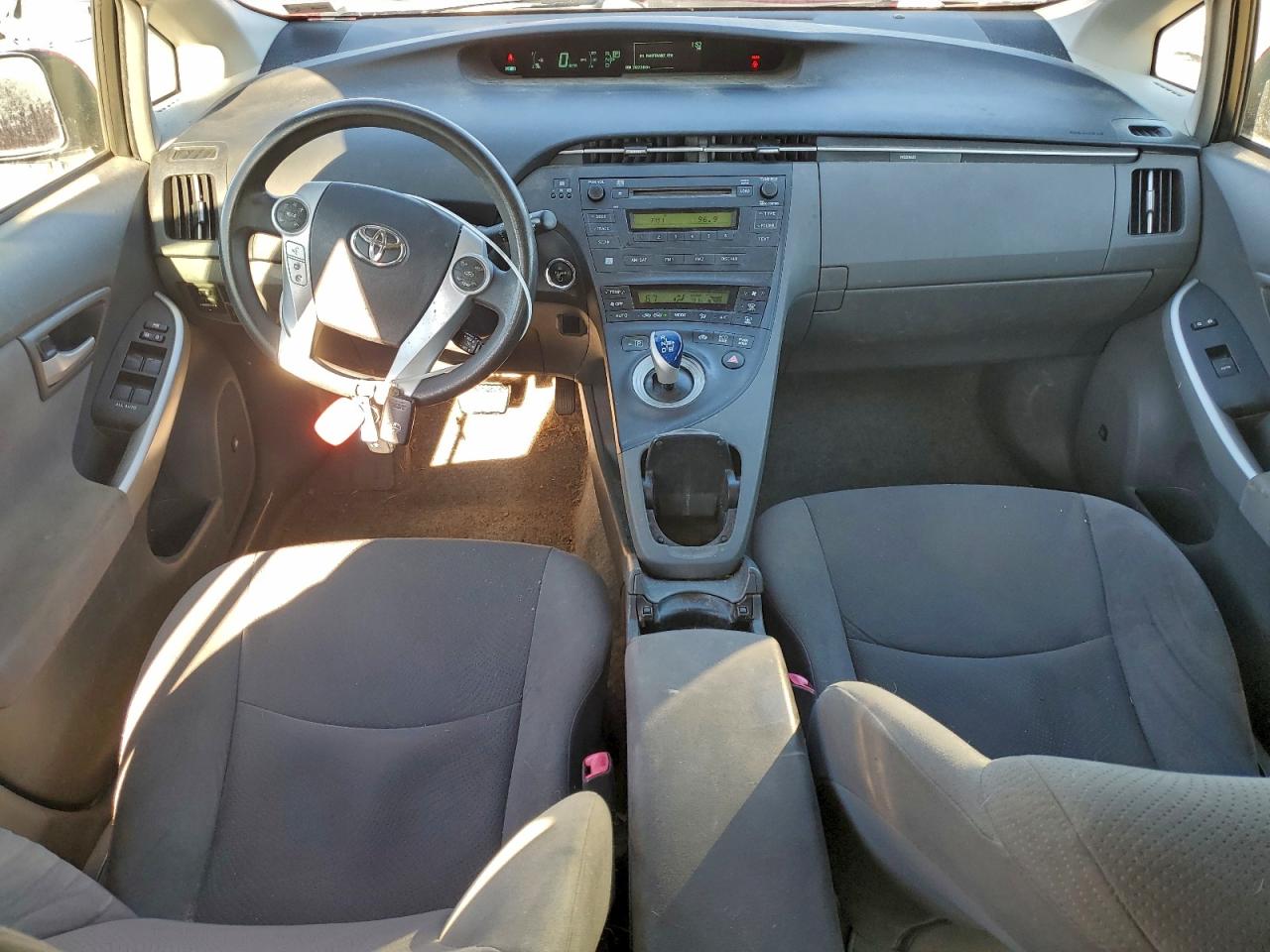 2011 TOYOTA PRIUS photo 8