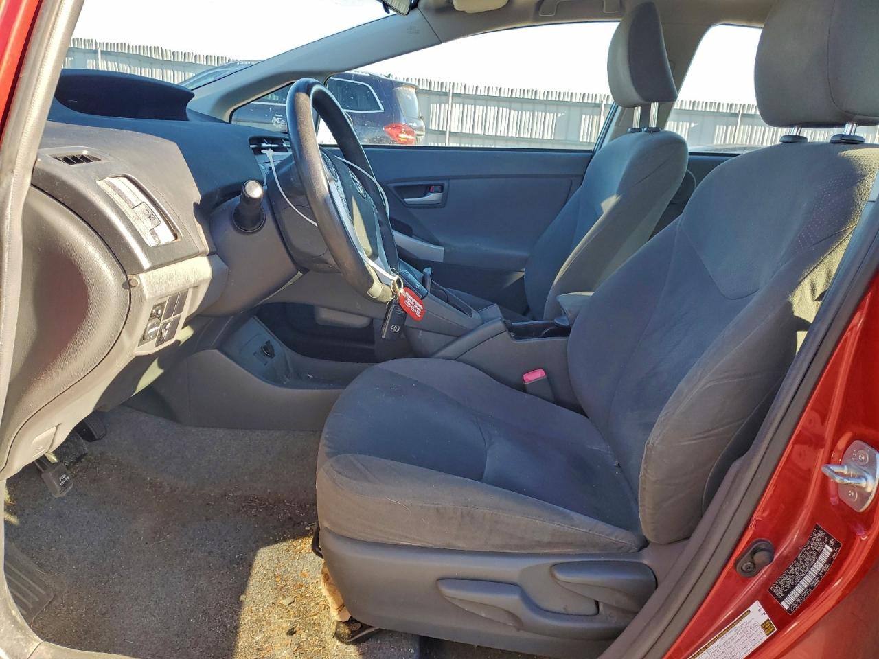 2011 TOYOTA PRIUS photo 7