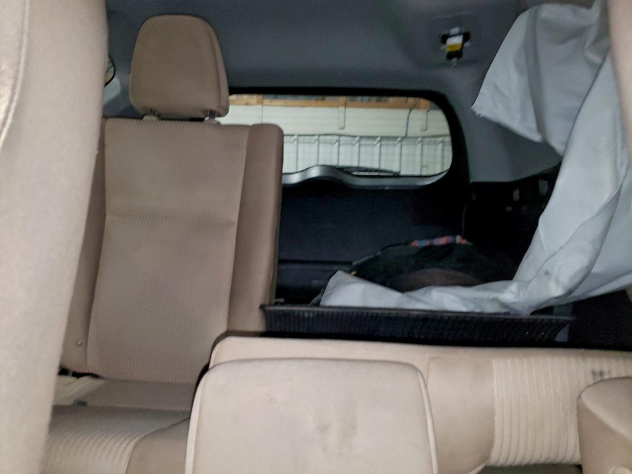 2013 TOYOTA RAV4 LE photo 10