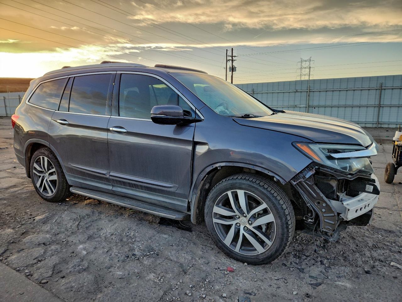 2016 HONDA PILOT ELITE photo 4