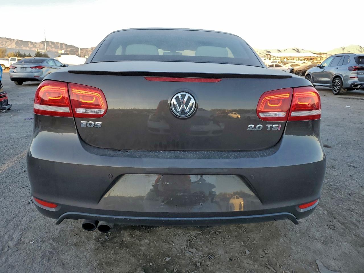 2012 VOLKSWAGEN EOS LUX photo 6