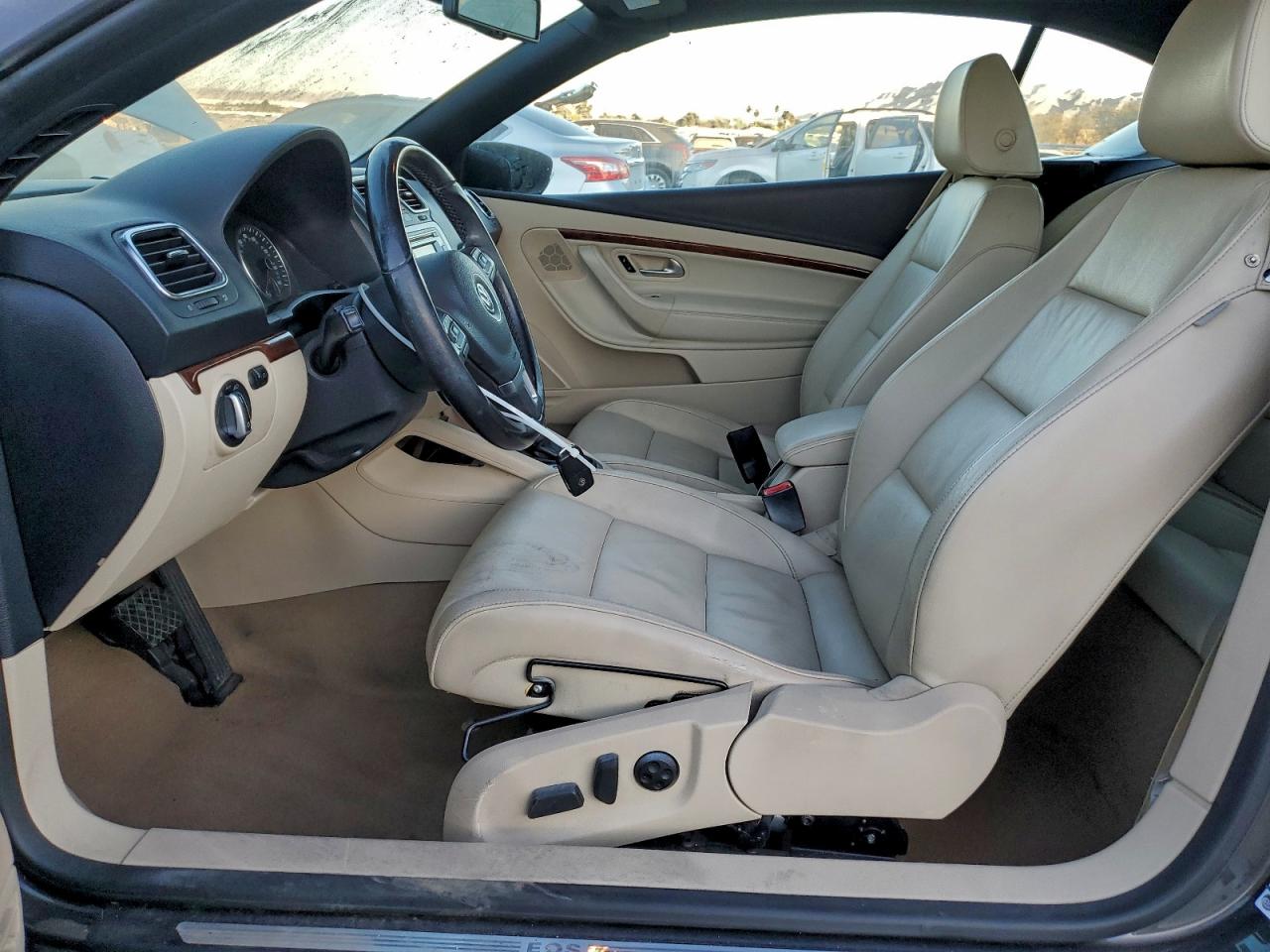 2012 VOLKSWAGEN EOS LUX photo 7