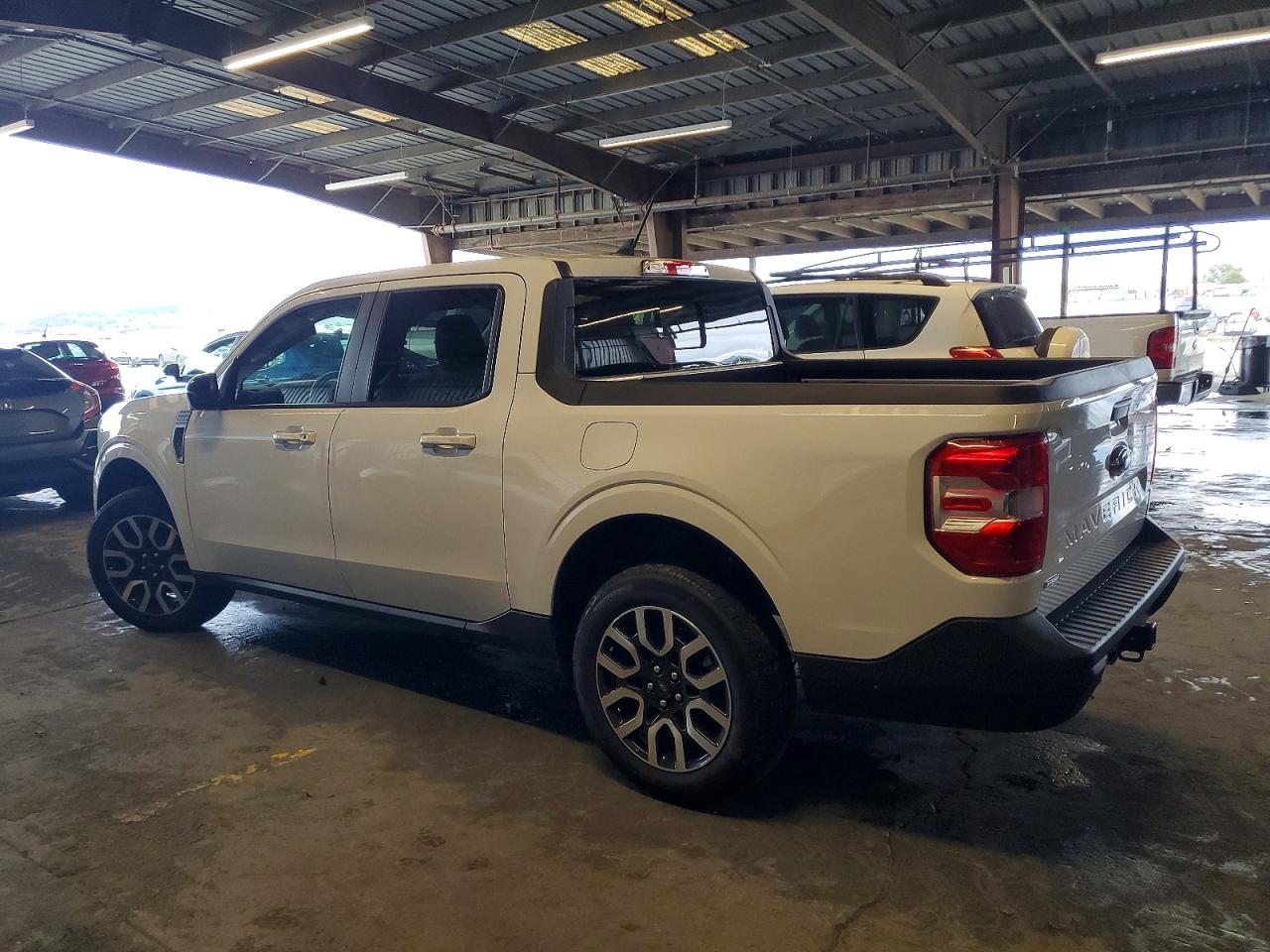 2024 FORD MAVERICK LARIAT photo 3