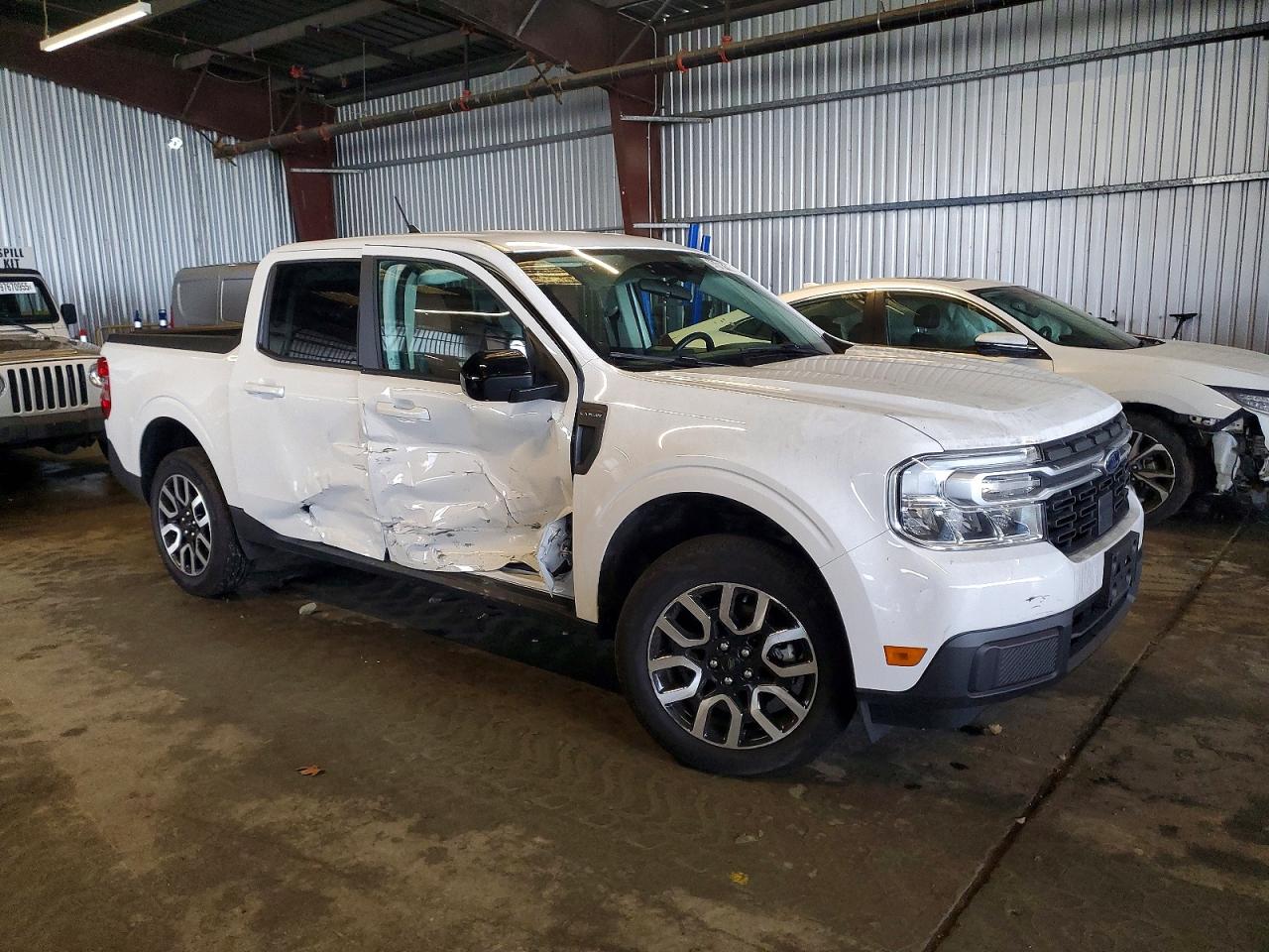 2024 FORD MAVERICK LARIAT photo 7