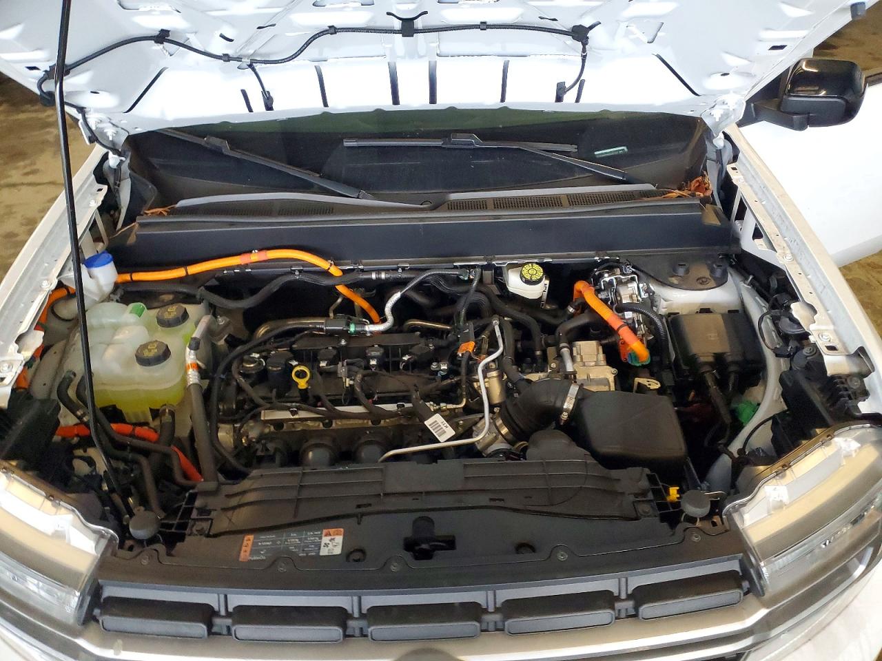 2024 FORD MAVERICK LARIAT photo 21