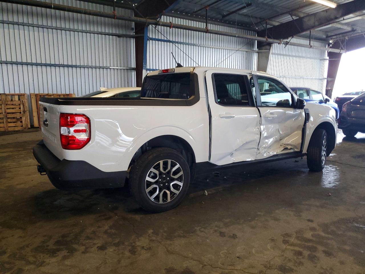 2024 FORD MAVERICK LARIAT photo 5