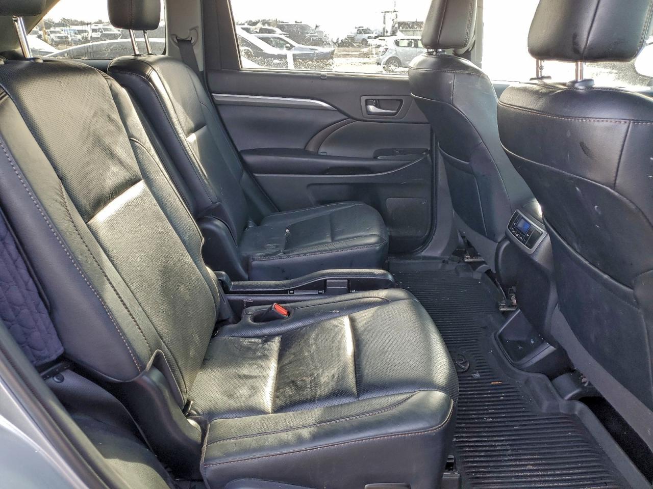 2019 TOYOTA HIGHLANDER LIMITED photo 21