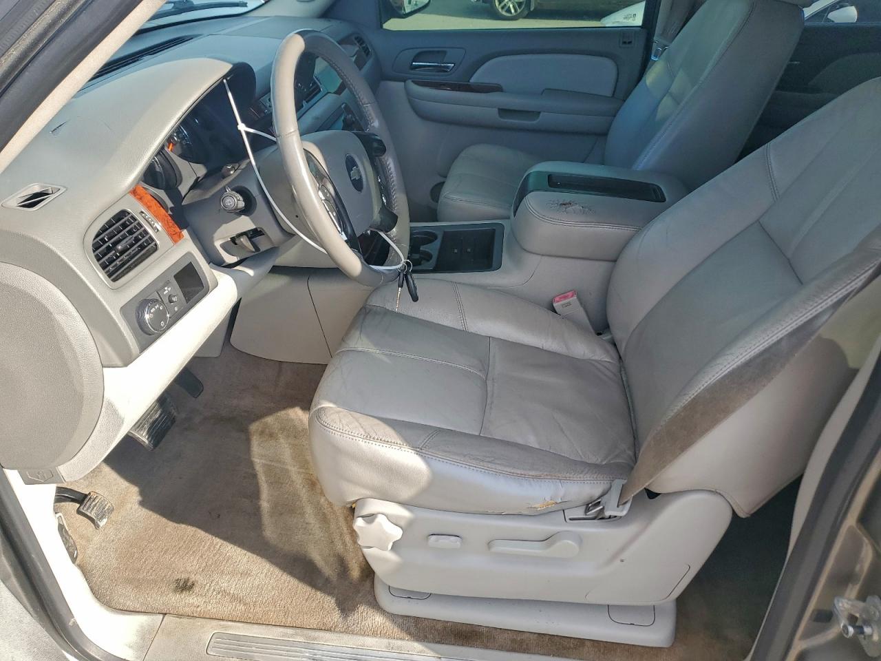 2009 CHEVROLET TAHOE C1500 LT photo 13