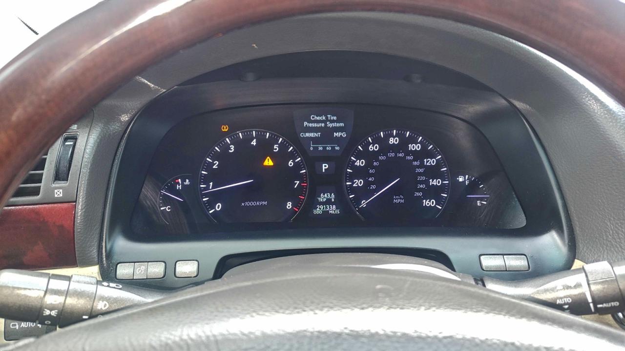 2009 LEXUS LS 460 photo 8