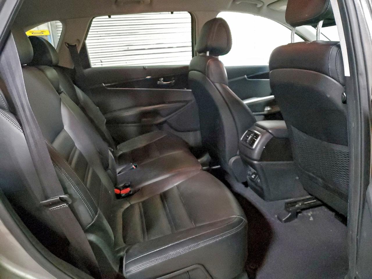 2016 KIA SORENTO EX photo 10