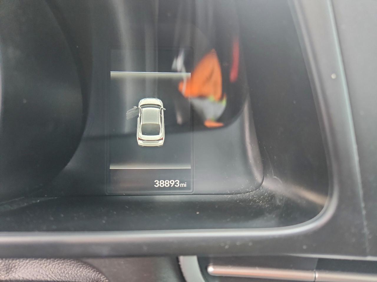 2023 HYUNDAI ELANTRA SEL photo 9