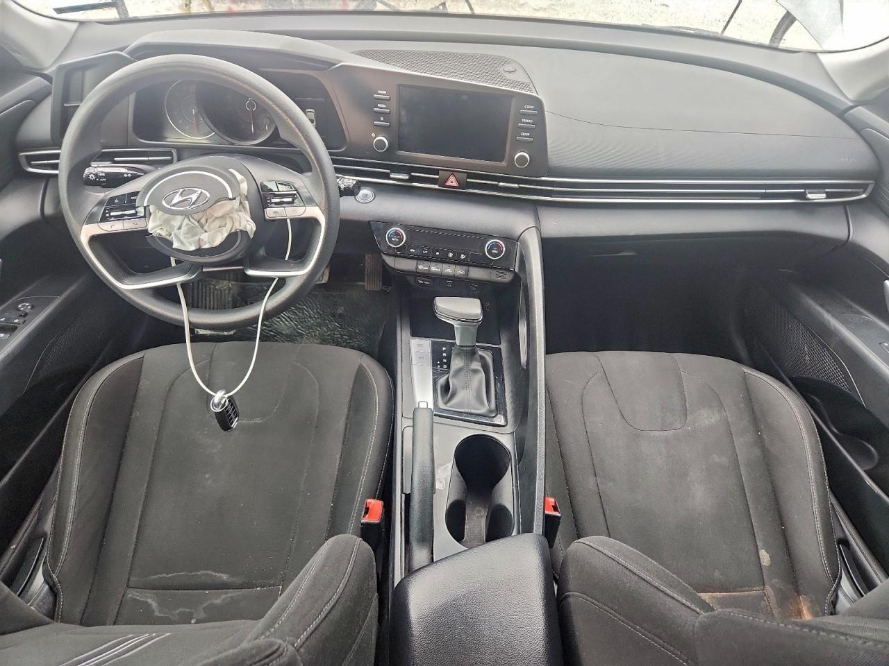 2023 HYUNDAI ELANTRA SEL photo 8