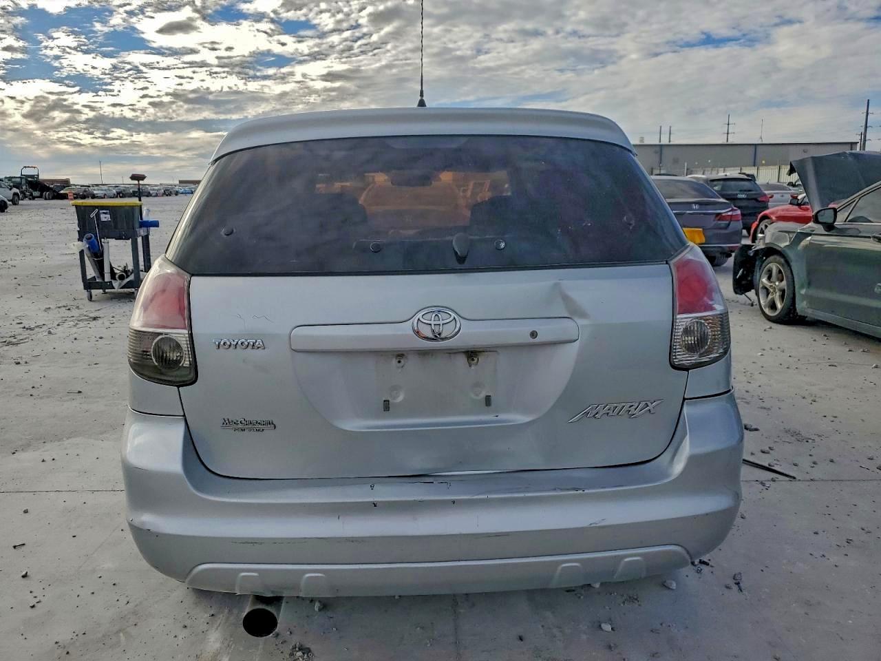 2008 TOYOTA COROLLA MATRIX XR photo 6