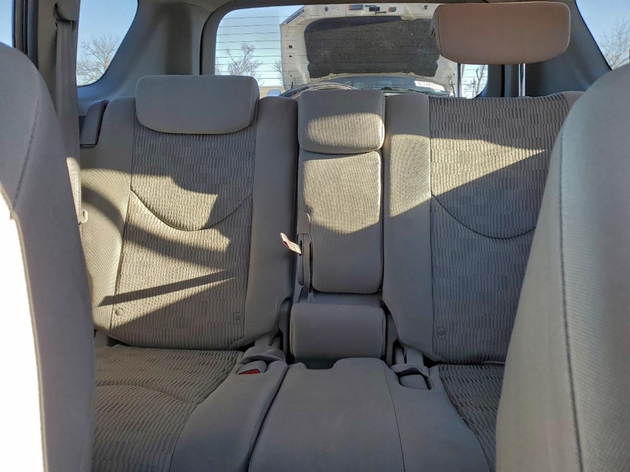2010 TOYOTA RAV4 photo 10