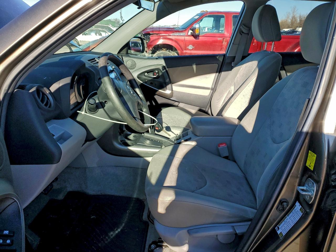 2010 TOYOTA RAV4 photo 7