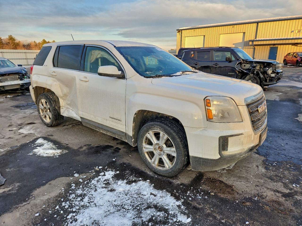 2017 GMC TERRAIN SLE photo 4
