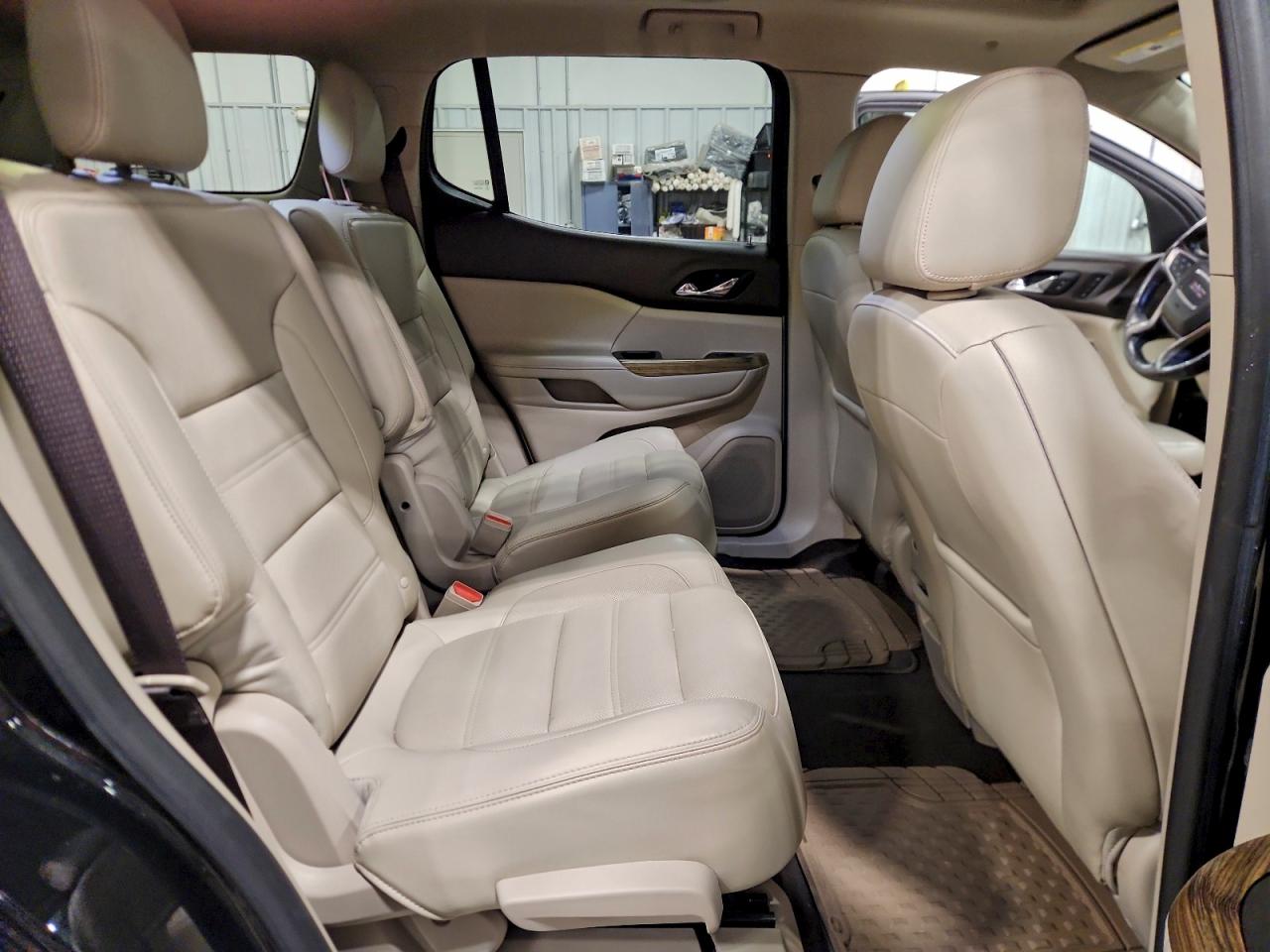2017 GMC ACADIA DENALI photo 11