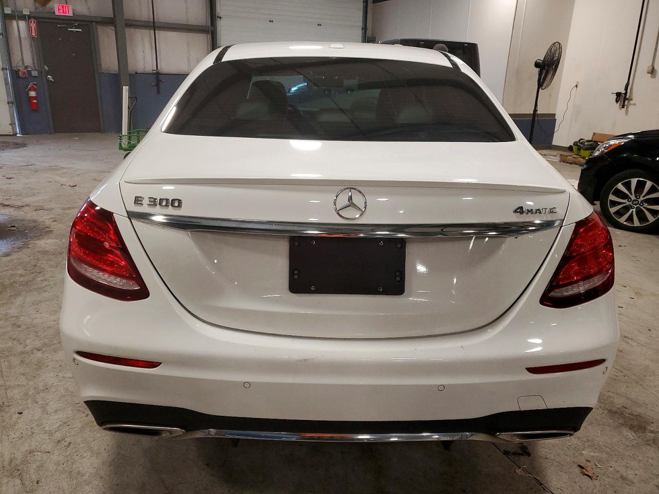 2017 MERCEDES-BENZ E 300 4MATIC photo 6