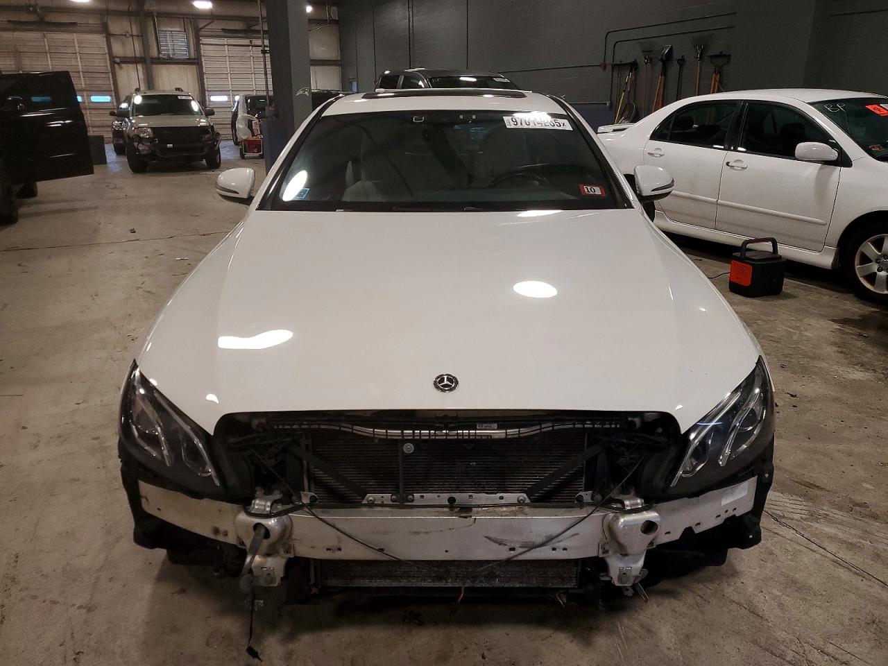 2017 MERCEDES-BENZ E 300 4MATIC photo 5