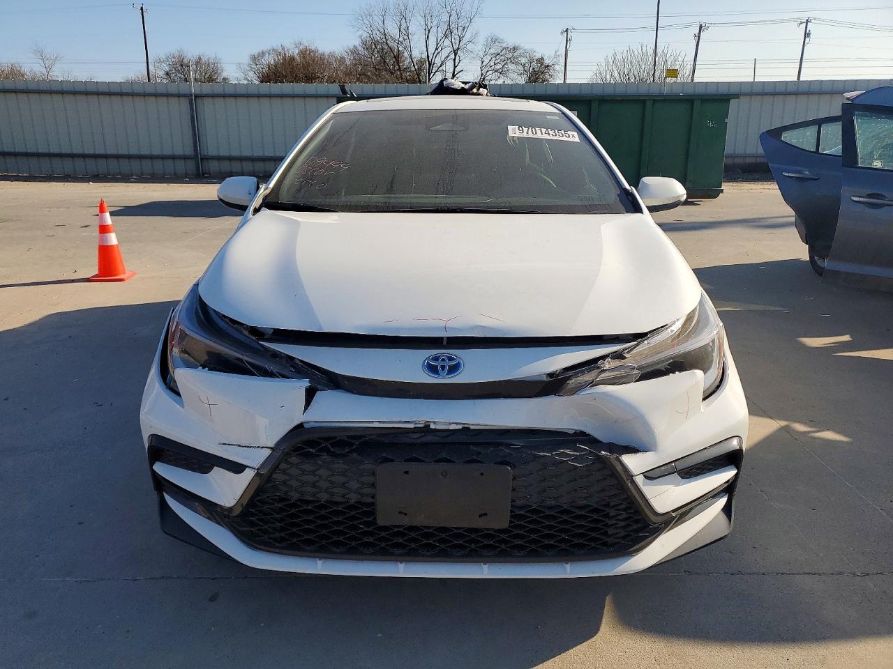 2025 TOYOTA COROLLA LE photo 5