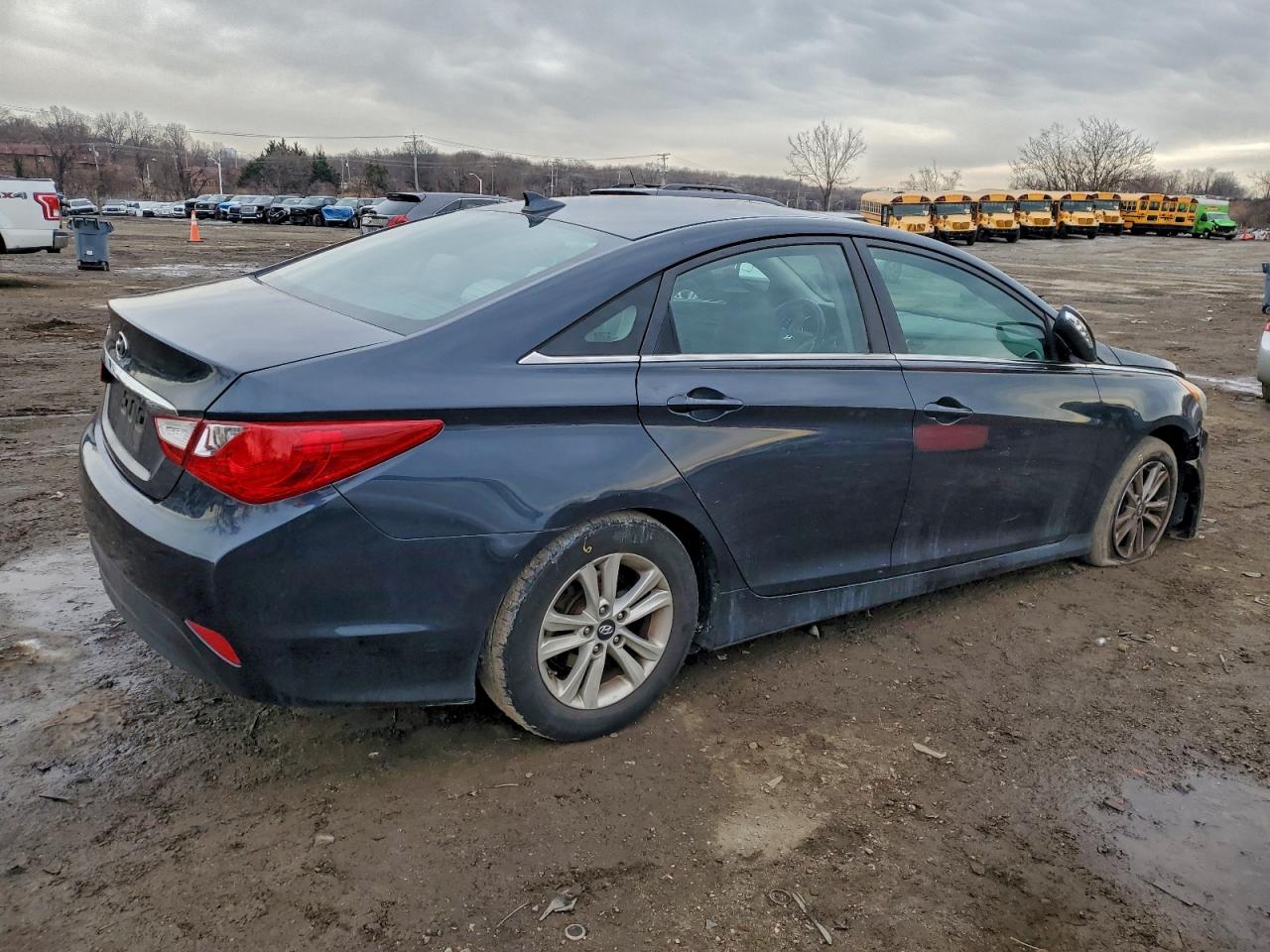 2014 HYUNDAI SONATA GLS photo 3