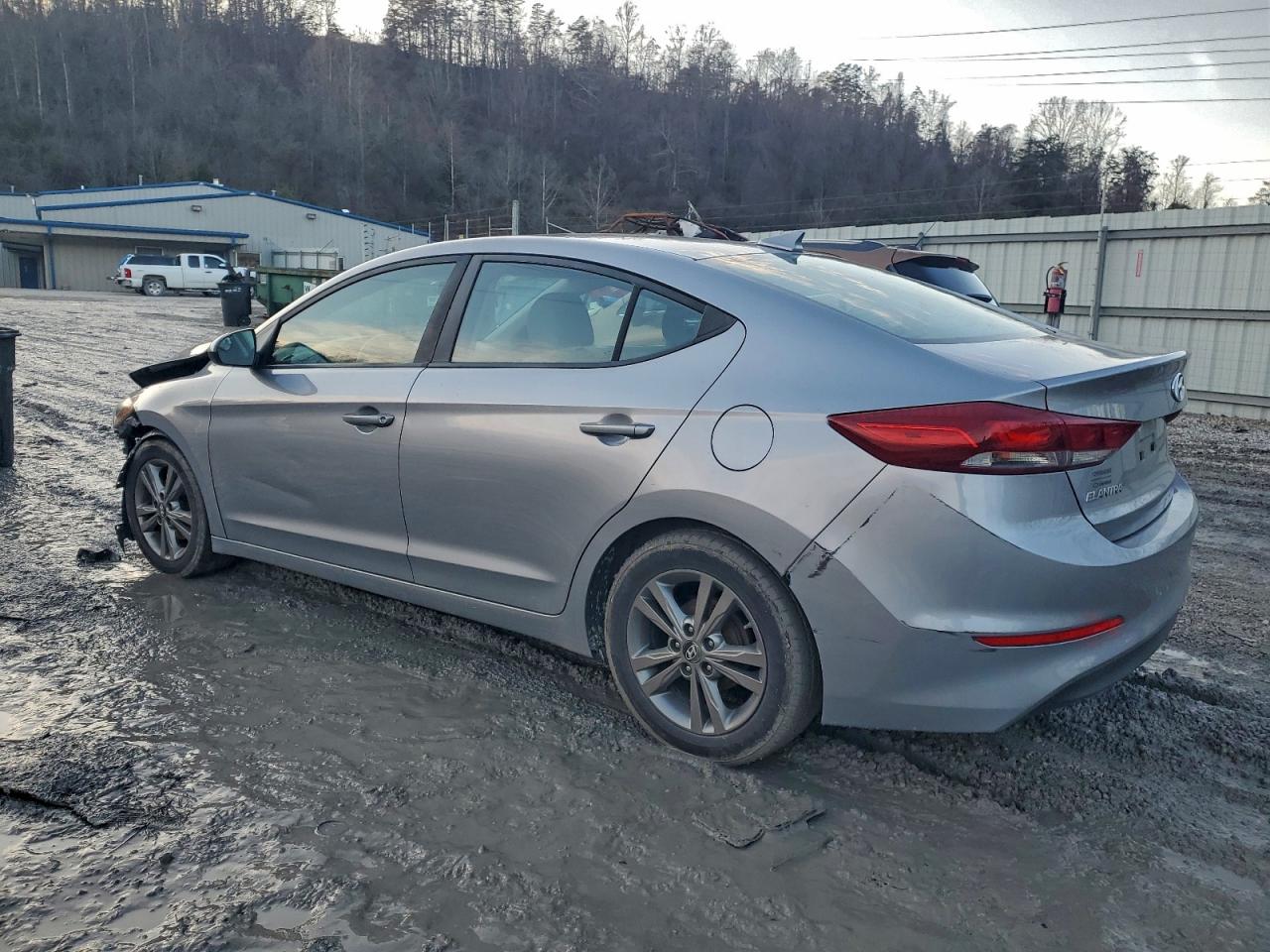 2017 HYUNDAI ELANTRA SE photo 3