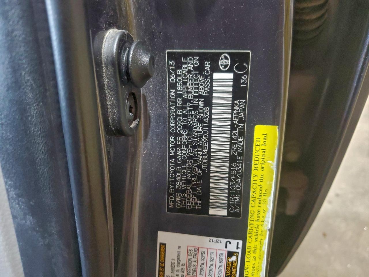 2013 TOYOTA COROLLA BASE photo 12