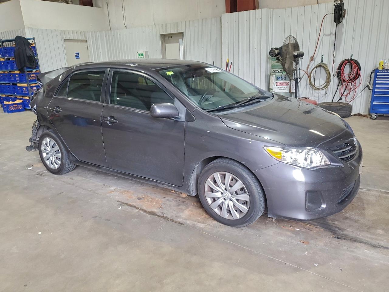 2013 TOYOTA COROLLA BASE photo 4