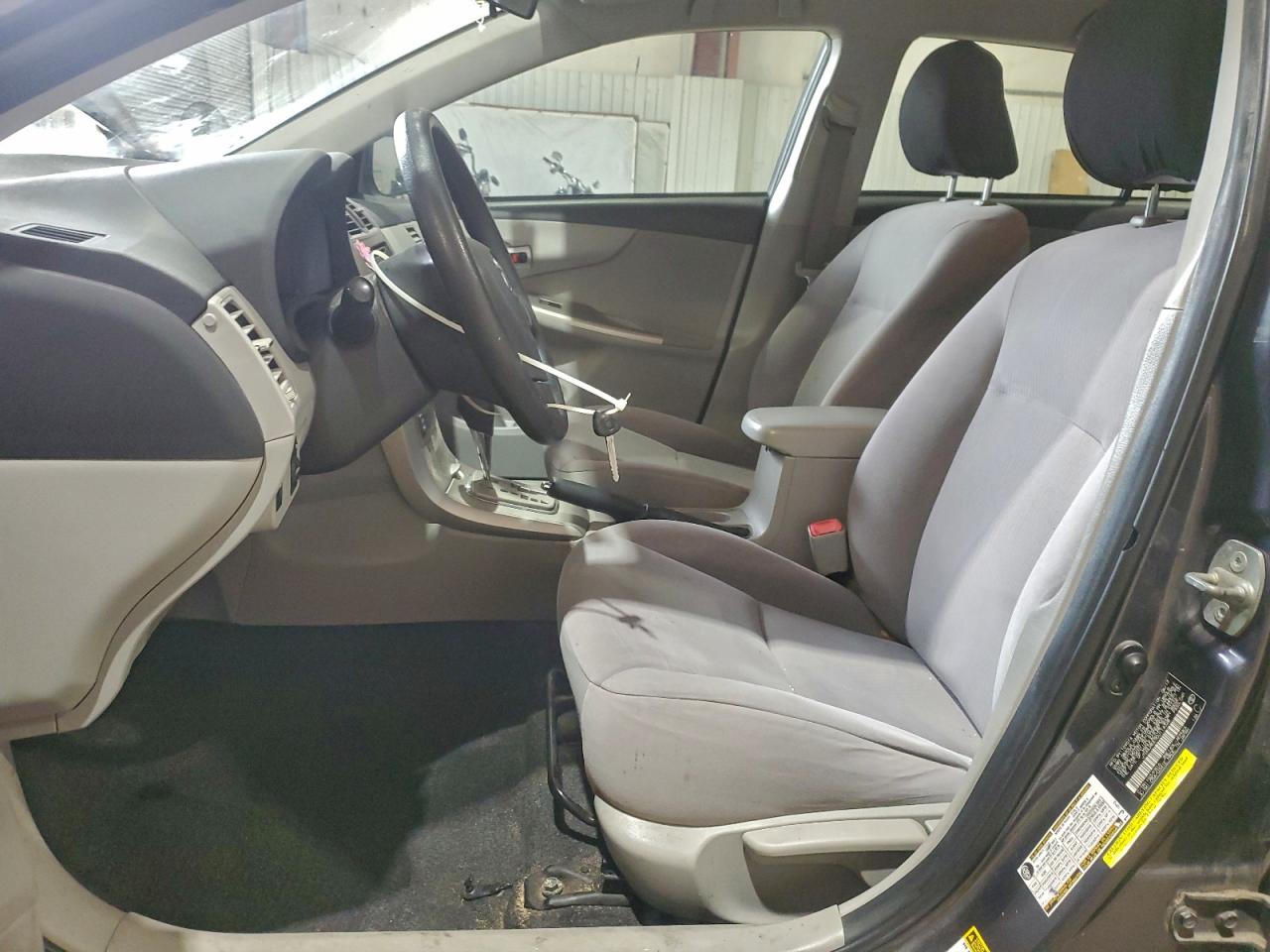 2013 TOYOTA COROLLA BASE photo 7