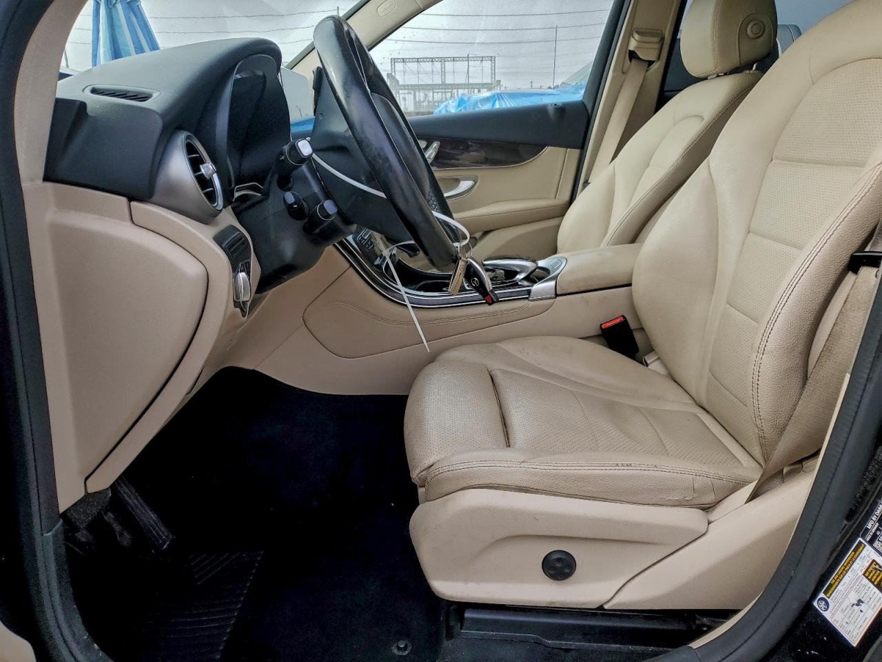 2016 MERCEDES-BENZ GLC 300 photo 13