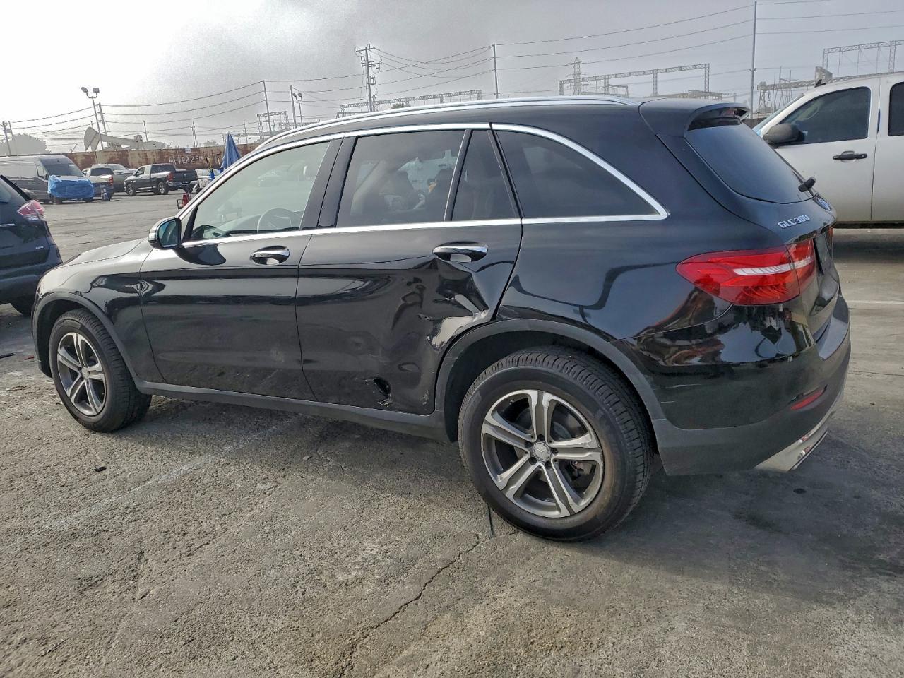 2016 MERCEDES-BENZ GLC 300 photo 3