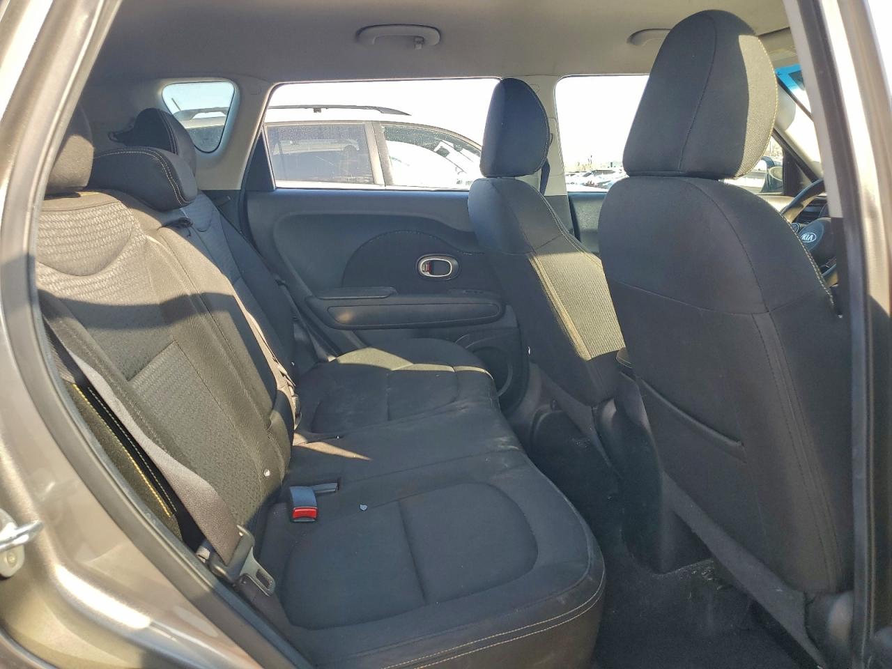 2016 KIA SOUL + photo 11