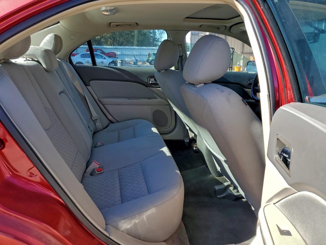 2012 FORD FUSION SE photo 19