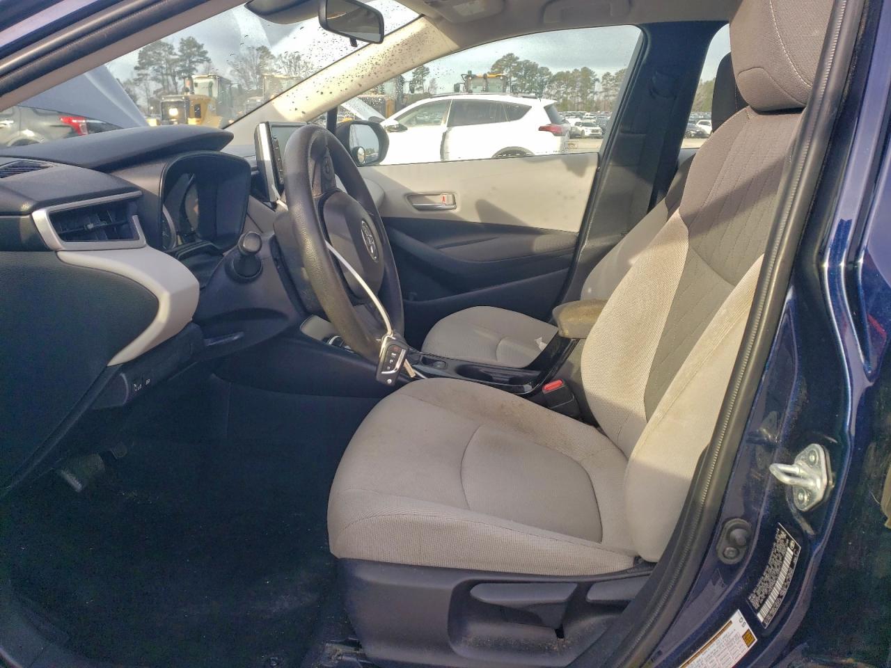 2020 TOYOTA COROLLA LE photo 13