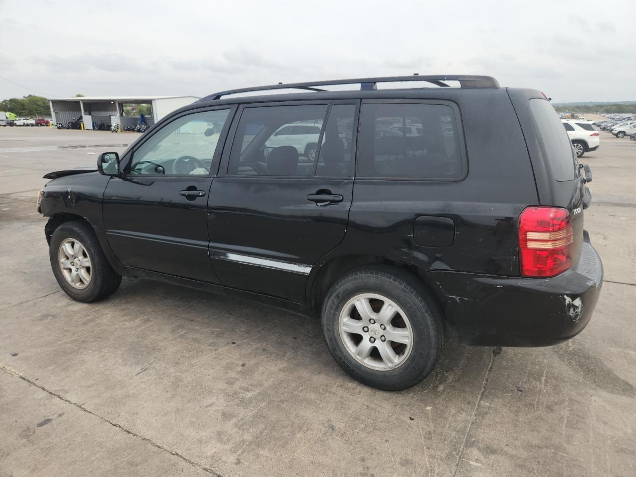 2003 TOYOTA HIGHLANDER photo 2