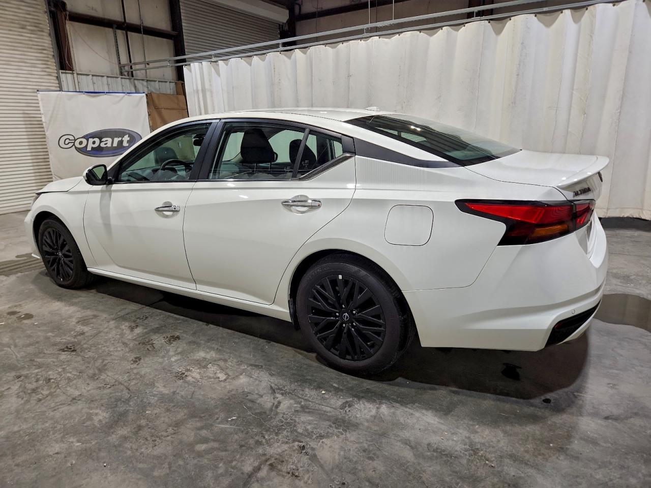 2025 NISSAN ALTIMA SV photo 3