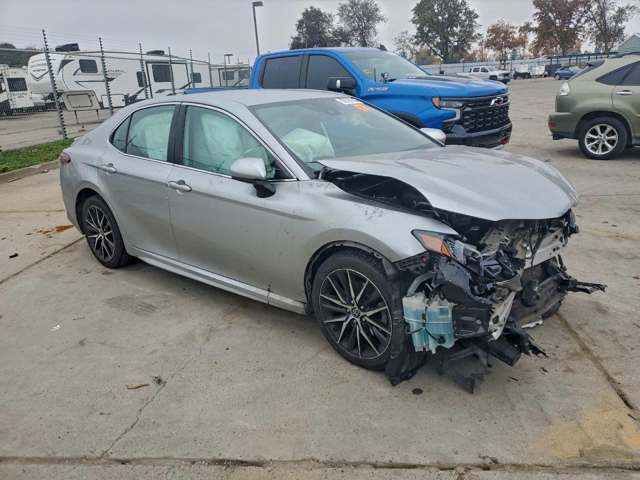 2021 TOYOTA CAMRY SE photo 4