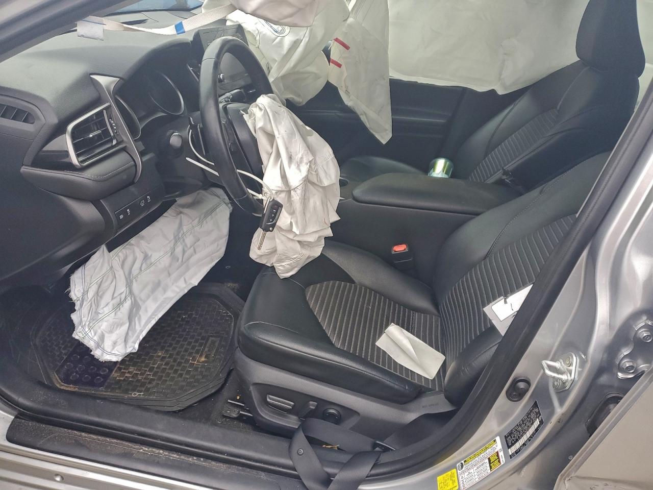 2021 TOYOTA CAMRY SE photo 7