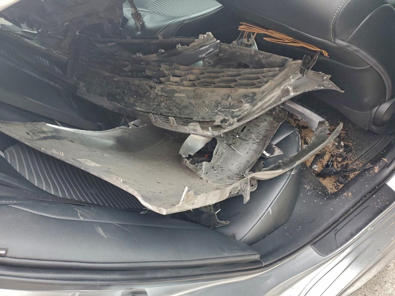 2021 TOYOTA CAMRY SE photo 12