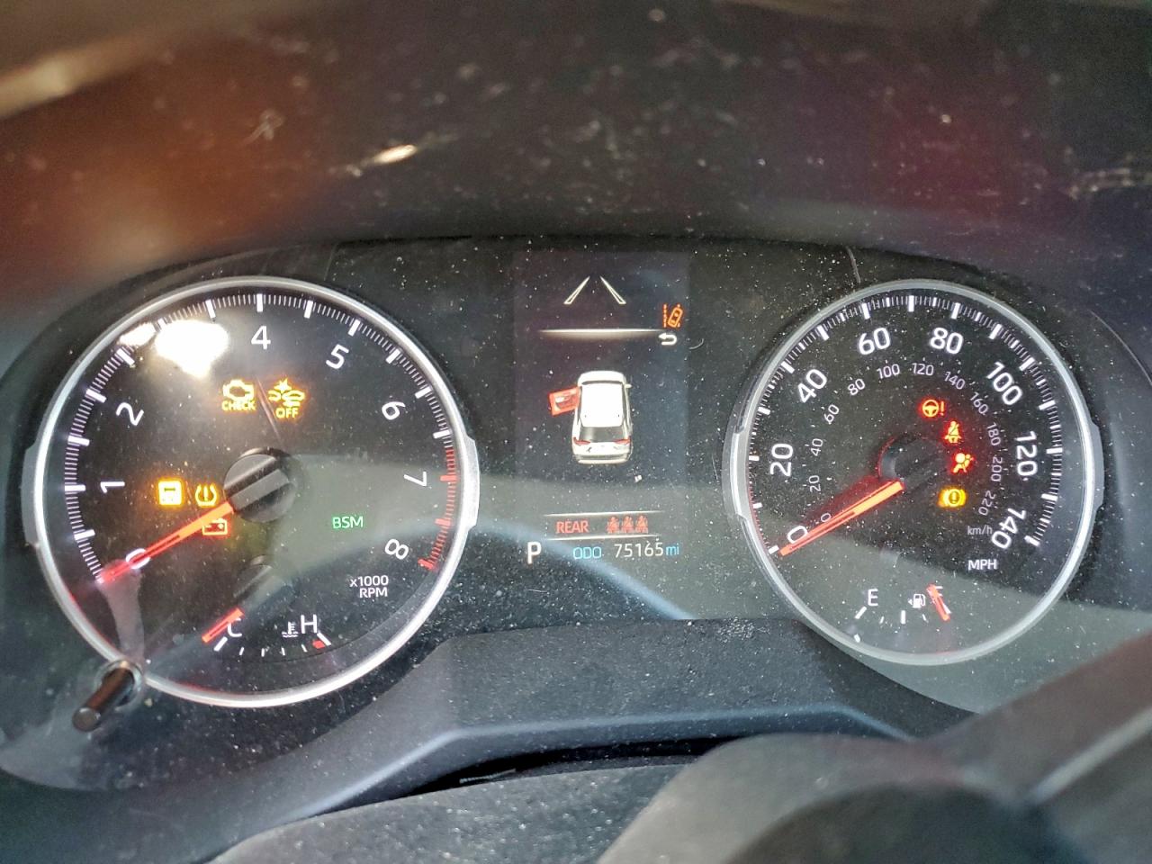 2021 TOYOTA RAV4 XLE photo 9