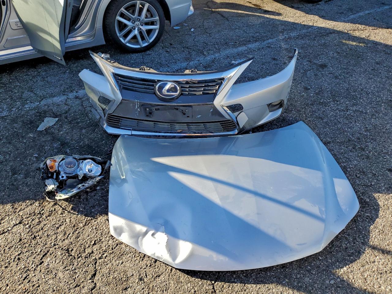 2016 LEXUS CT 200 photo 12