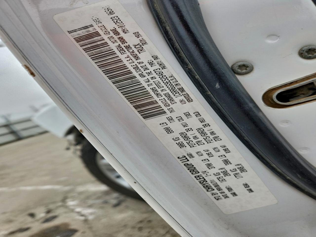 2014 RAM 1500 SLT photo 23