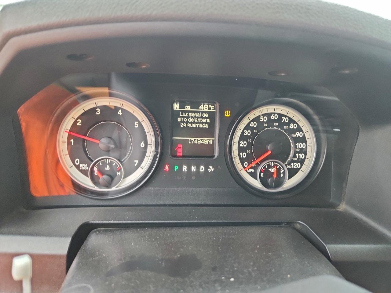 2014 RAM 1500 SLT photo 17