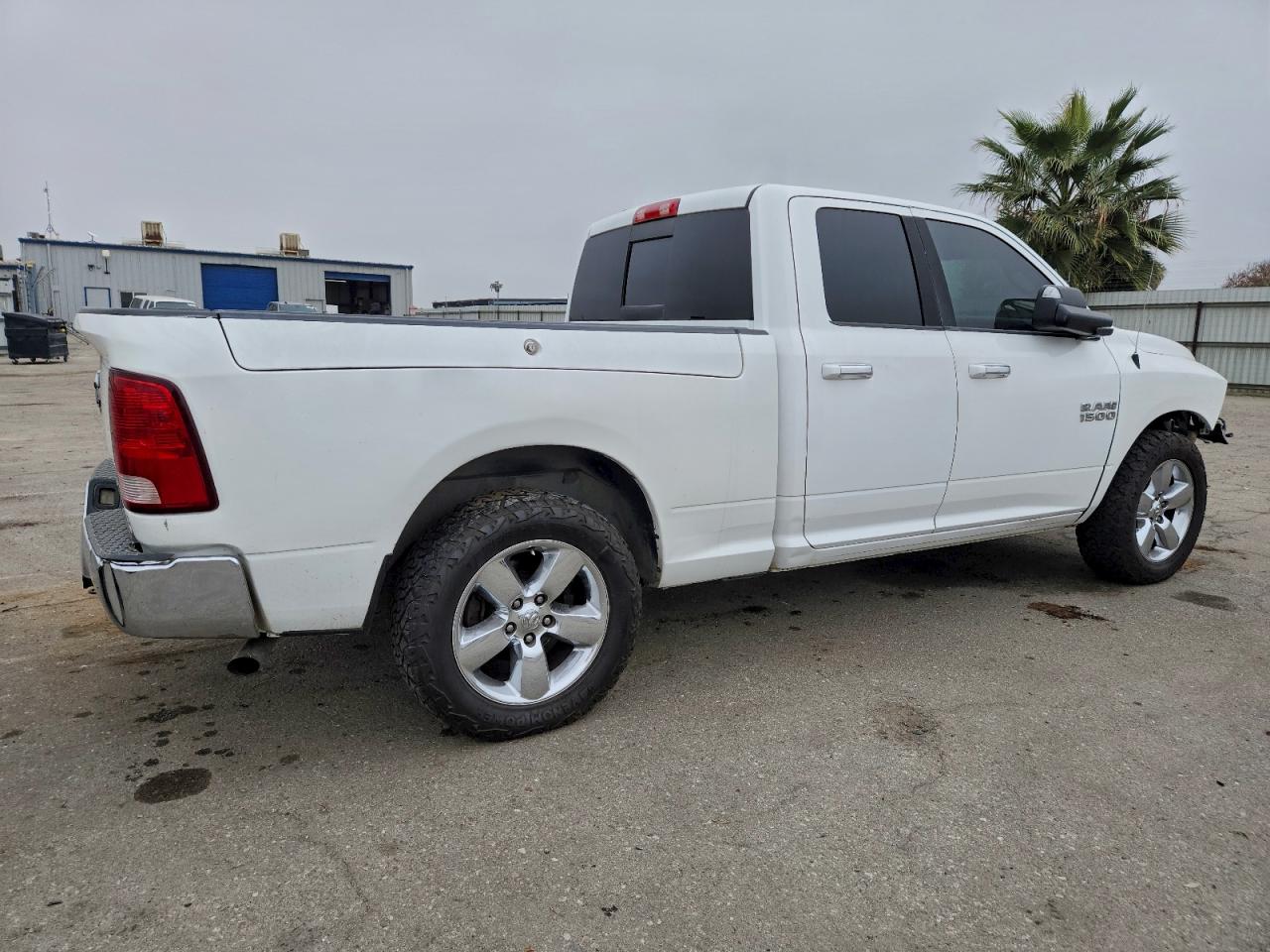 2014 RAM 1500 SLT photo 5