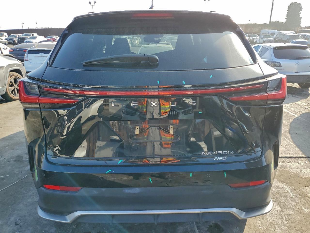2022 LEXUS NX 450H photo 16