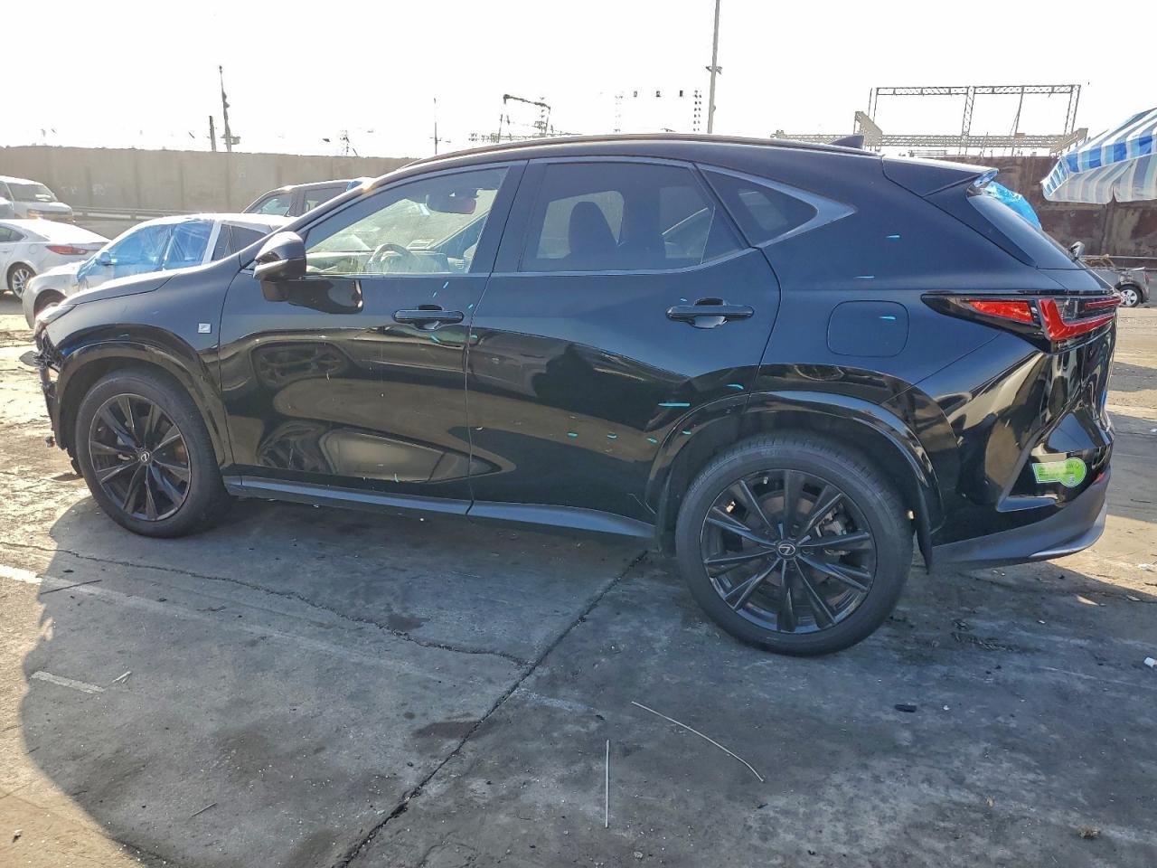 2022 LEXUS NX 450H photo 4