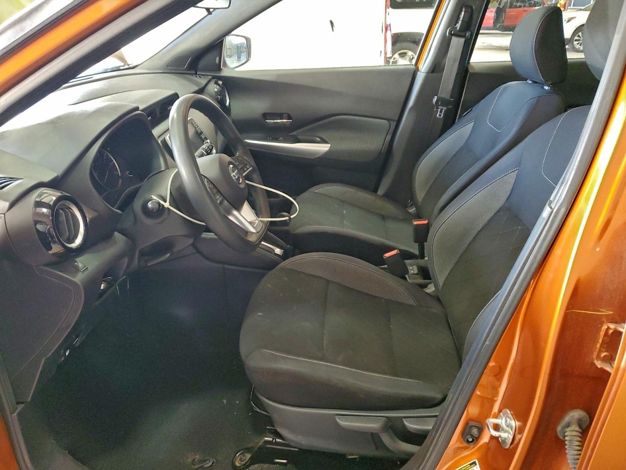 2019 NISSAN KICKS S photo 13